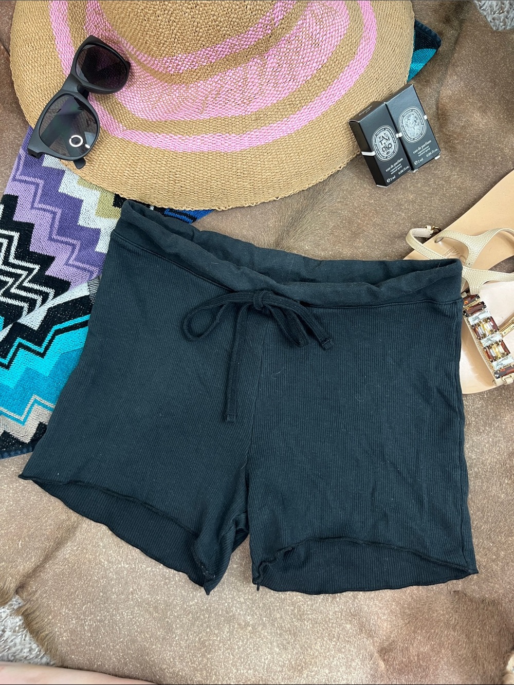 SKIMS Cotton Ribbed Shorts Drawstring - Picture 1 of 5